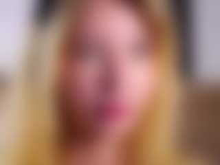 MaeBrowning's Live Sex Cam Show