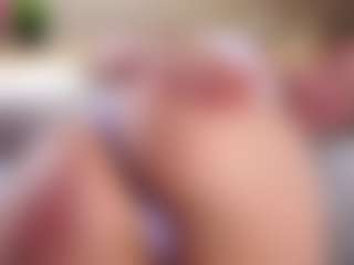 MaeBrowning's Live Sex Cam Show