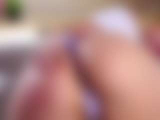 MaeBrowning's Live Sex Cam Show