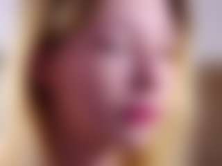 MaeBrowning's Live Sex Cam Show