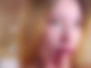 MaeBrowning's Live Sex Cam Show