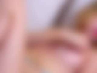 MaeBrowning's Live Sex Cam Show