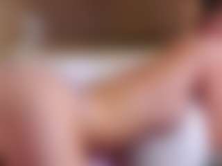 MaeBrowning's Live Sex Cam Show