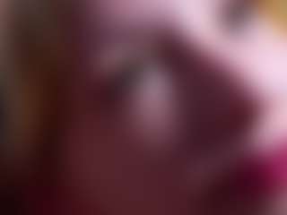 MaeBrowning's Live Sex Cam Show