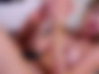 MaeBrowning's Live Sex Cam Show