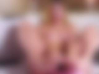 MaeBrowning's Live Sex Cam Show