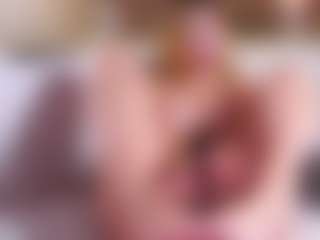 MaeBrowning's Live Sex Cam Show