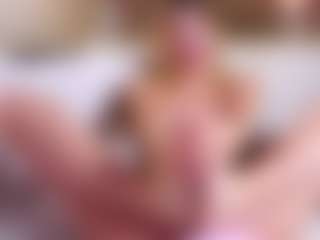 MaeBrowning's Live Sex Cam Show