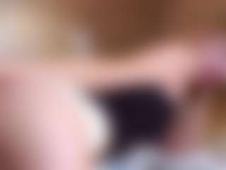 Live cam show with MaeBrowning - Blonde Hair on Camsoda