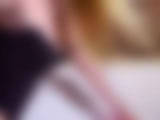 MaeBrowning's Live Sex Cam Show