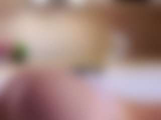 Live cam show with MaeBrowning - Camel Toe on Camsoda