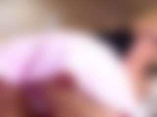 MaeBrowning's Live Sex Cam Show