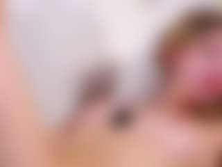 MaeBrowning's Live Sex Cam Show