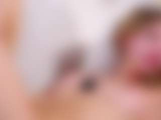MaeBrowning's Live Sex Cam Show