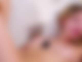 MaeBrowning's Live Sex Cam Show