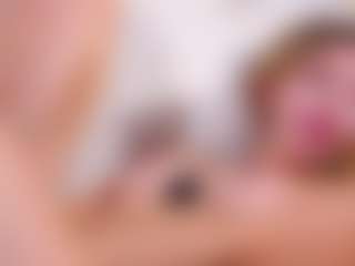 MaeBrowning's Live Sex Cam Show
