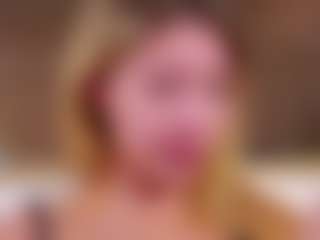 MaeBrowning's Live Sex Cam Show