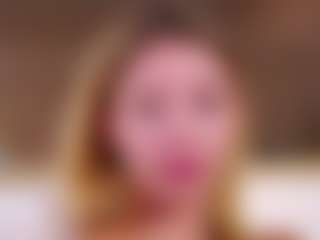 MaeBrowning's Live Sex Cam Show