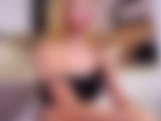 MaeBrowning's Live Sex Cam Show