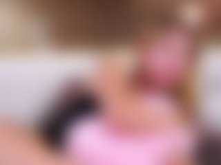 Live cam show with MaeBrowning - Shaved Pussy Toys on Camsoda