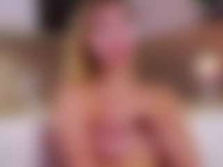 MaeBrowning's Live Sex Cam Show