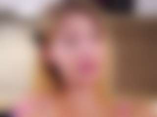 MaeBrowning's Live Sex Cam Show