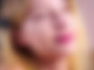 MaeBrowning's Live Sex Cam Show