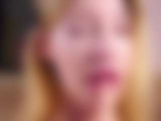 MaeBrowning's Live Sex Cam Show