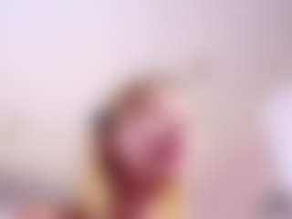 MaeBrowning's Live Sex Cam Show