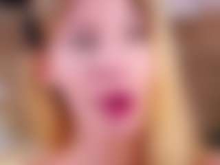 MaeBrowning's Live Sex Cam Show