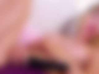 MaeBrowning's Live Sex Cam Show
