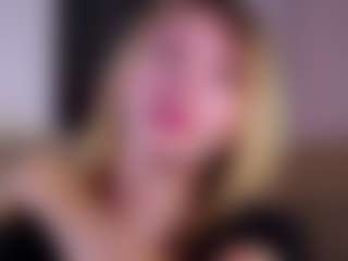 MaeBrowning's Live Sex Cam Show