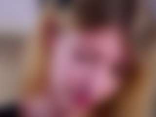MaeBrowning's Live Sex Cam Show