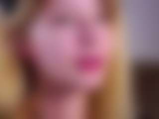 MaeBrowning's Live Sex Cam Show