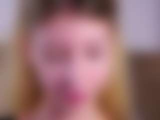 MaeBrowning's Live Sex Cam Show
