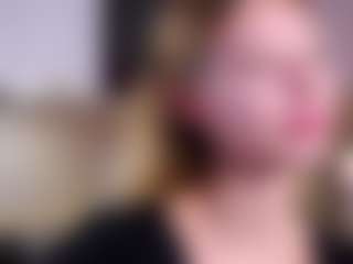 MaeBrowning's Live Sex Cam Show