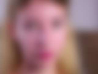 MaeBrowning's Live Sex Cam Show