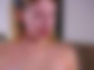 MaeBrowning's Live Sex Cam Show