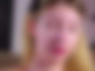 MaeBrowning's Live Sex Cam Show