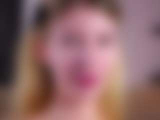 MaeBrowning's Live Sex Cam Show