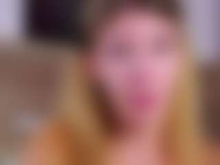 MaeBrowning's Live Sex Cam Show
