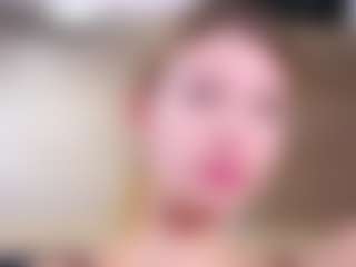 MaeBrowning's Live Sex Cam Show