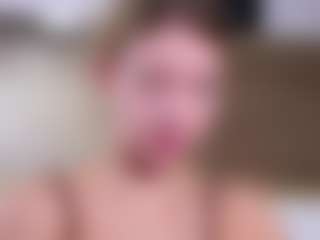 MaeBrowning's Live Sex Cam Show