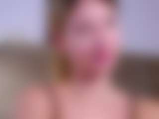 MaeBrowning's Live Sex Cam Show