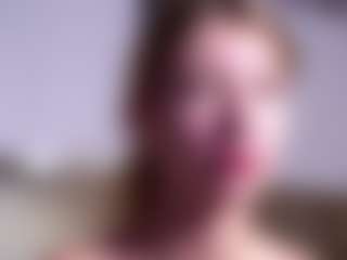 MaeBrowning's Live Sex Cam Show