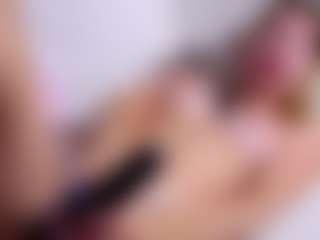 MaeBrowning's Live Sex Cam Show
