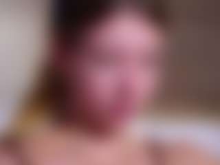 MaeBrowning's Live Sex Cam Show