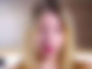 MaeBrowning's Live Sex Cam Show