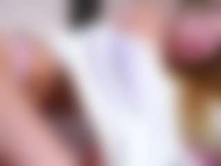 Live cam show with MaeBrowning - Green Eyes on Hubzter Live
