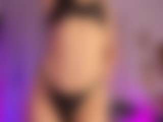 Live cam show with VictoriaLight - Shaved on Camsoda